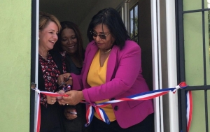 Comunidad El Cercado recibe moderno Centro de Capacitaci&oacute;n Textil.