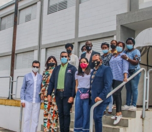 La Industria Nacional de la Aguja y Asociaci&oacute;n Dominicana de Dise&ntilde;adores de Moda confeccionaran prendas de alto nivel para colocarlas en el mercado internacional